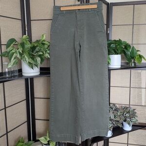 Everlane The Organic Wide-Leg Crop Pants In Kalamata